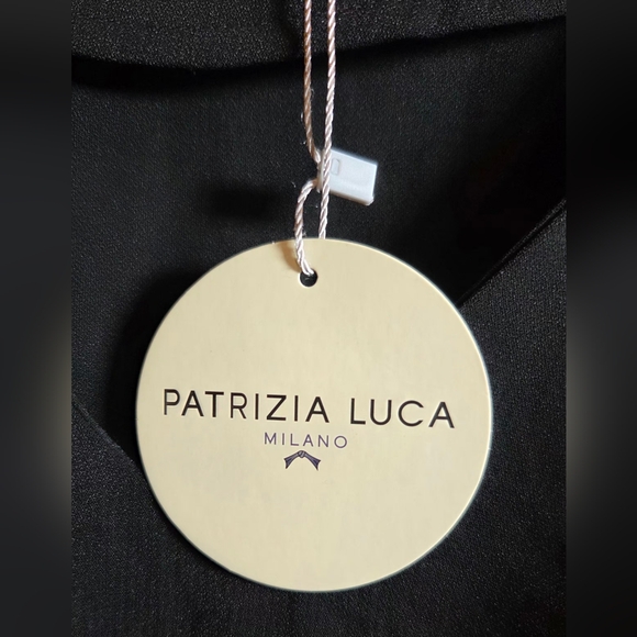 NWT Patriza Luca Black V-Neck Tunic-Style Blouse Size Medium - Picture 11 of 11